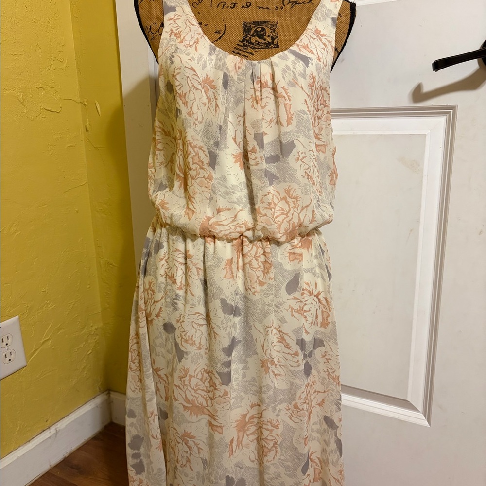 Floral Sleeveless Dress - Cream and Gray